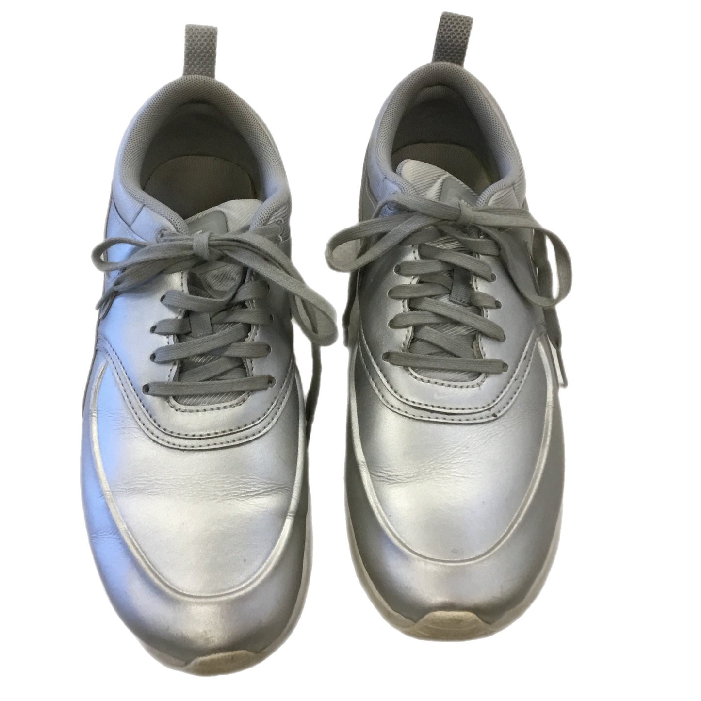 Shoes Sneakers By Nike In Silver, Size: 9