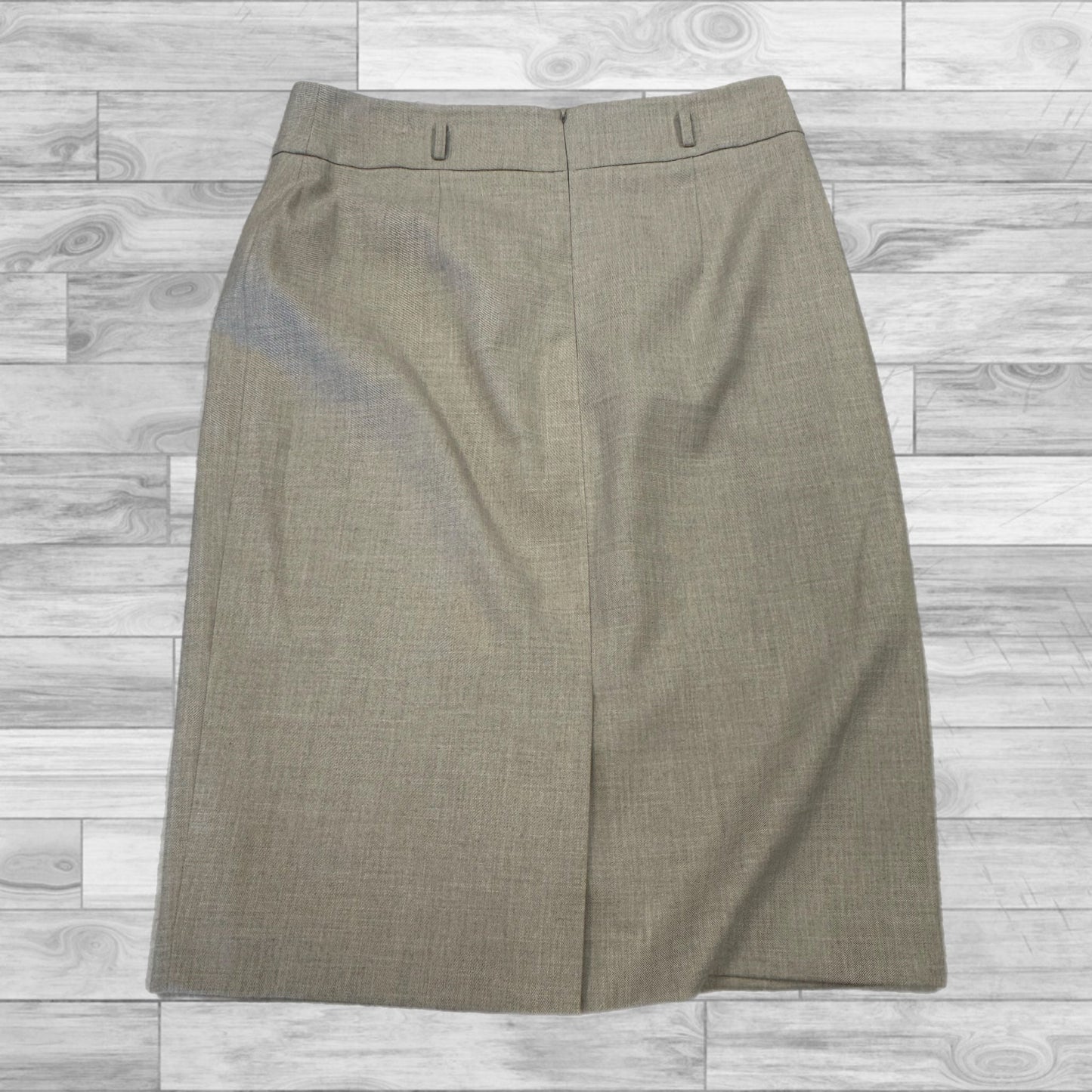 Skirt Mini & Short By Ann Taylor In Beige, Size: 6