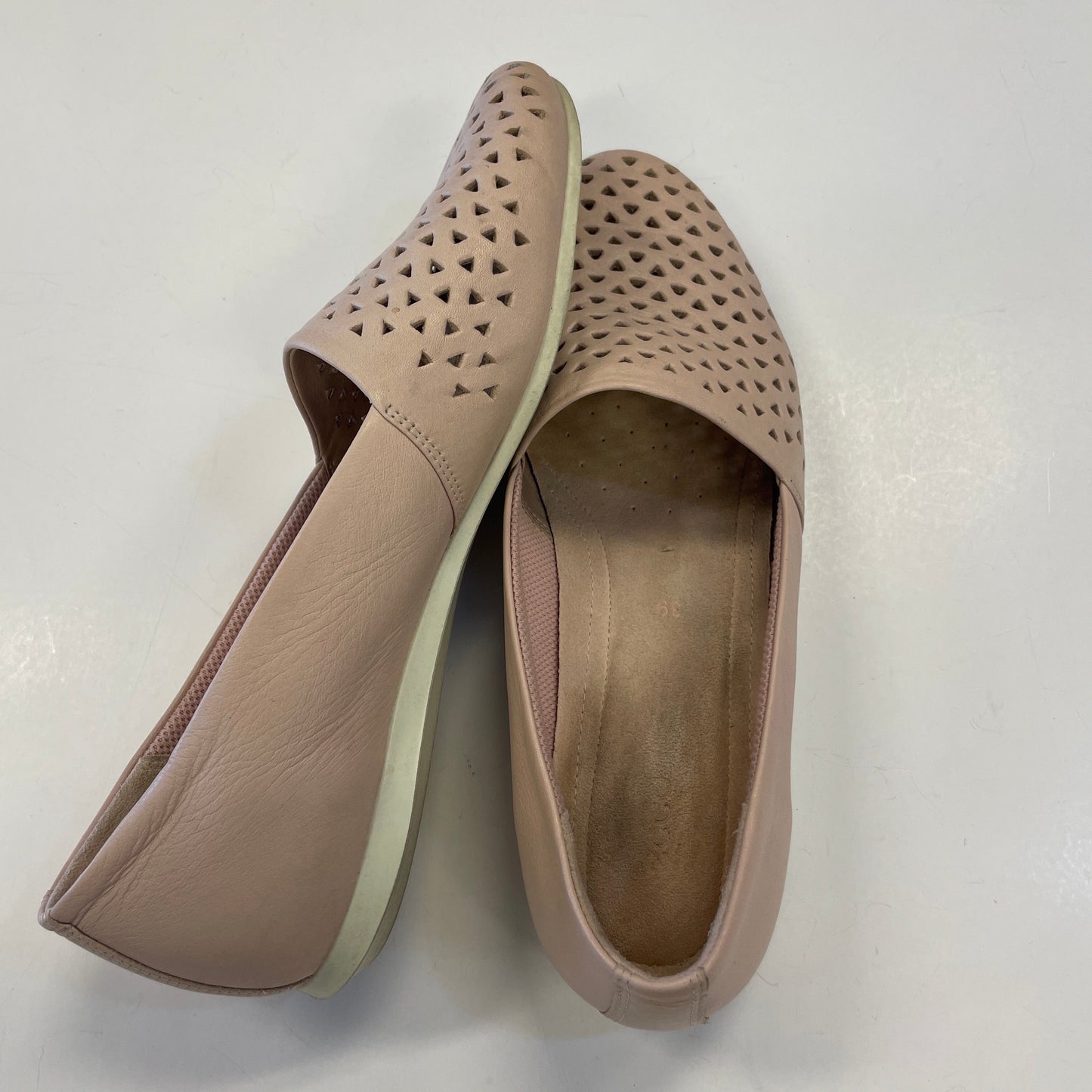 Shoes Flats By Ecco In Pink, Size: 8