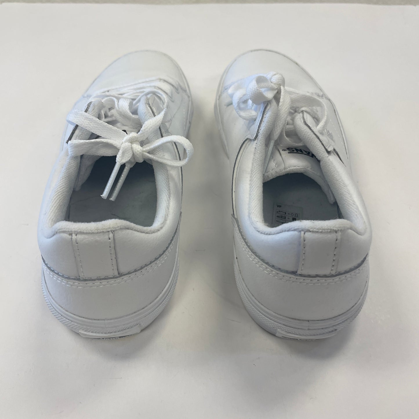 Shoes Sneakers By Vans In White, Size: 6.5