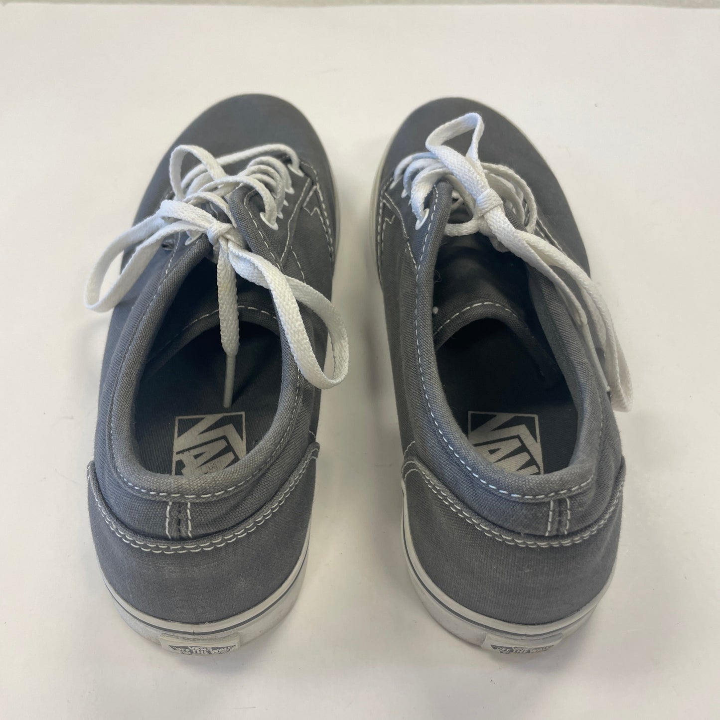 Shoes Sneakers By Vans In Grey, Size: 7.5