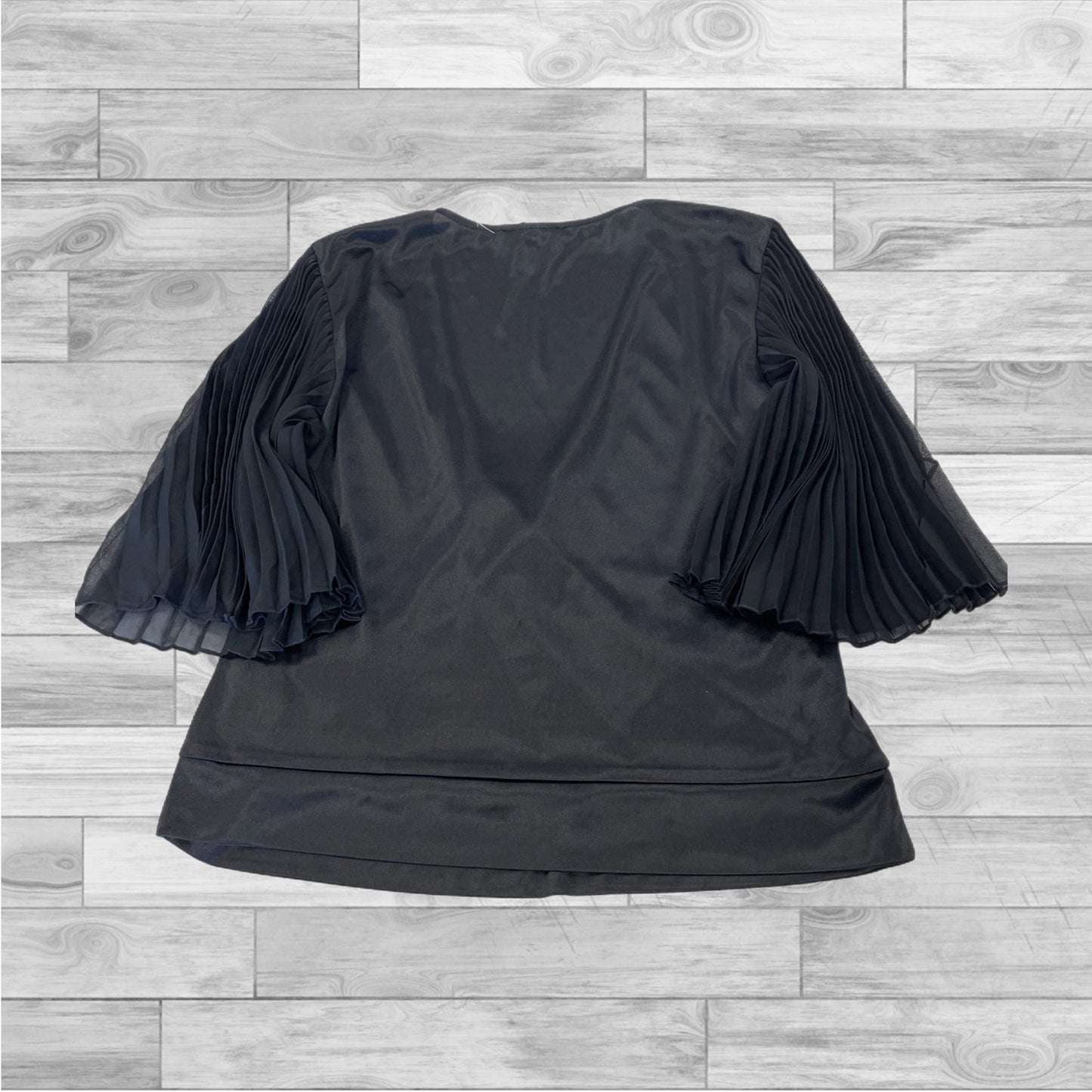 Top Short Sleeve By Clothes Mentor In Black, Size: Xl