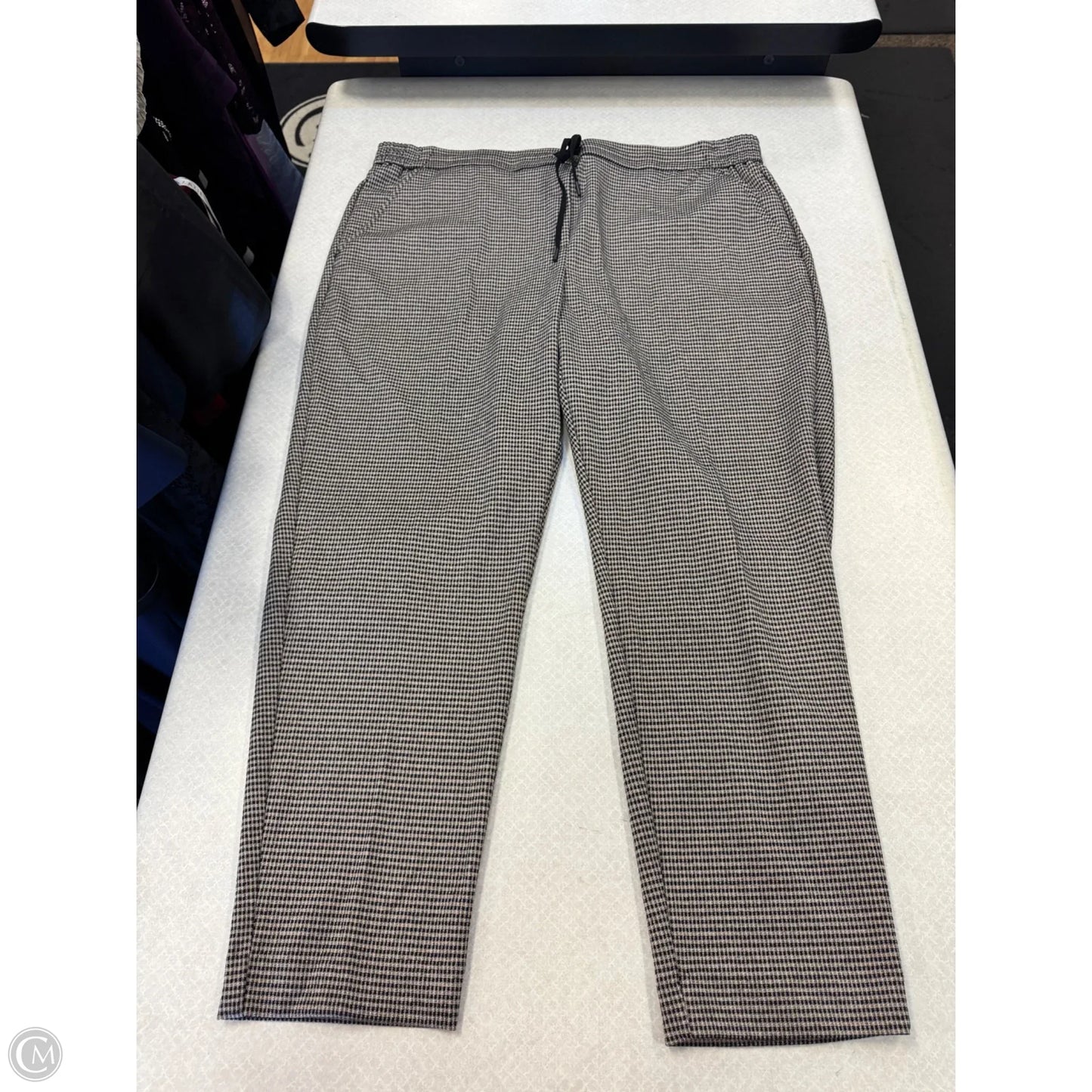 Pants Joggers By Clothes Mentor In Black & Brown, Size: 18