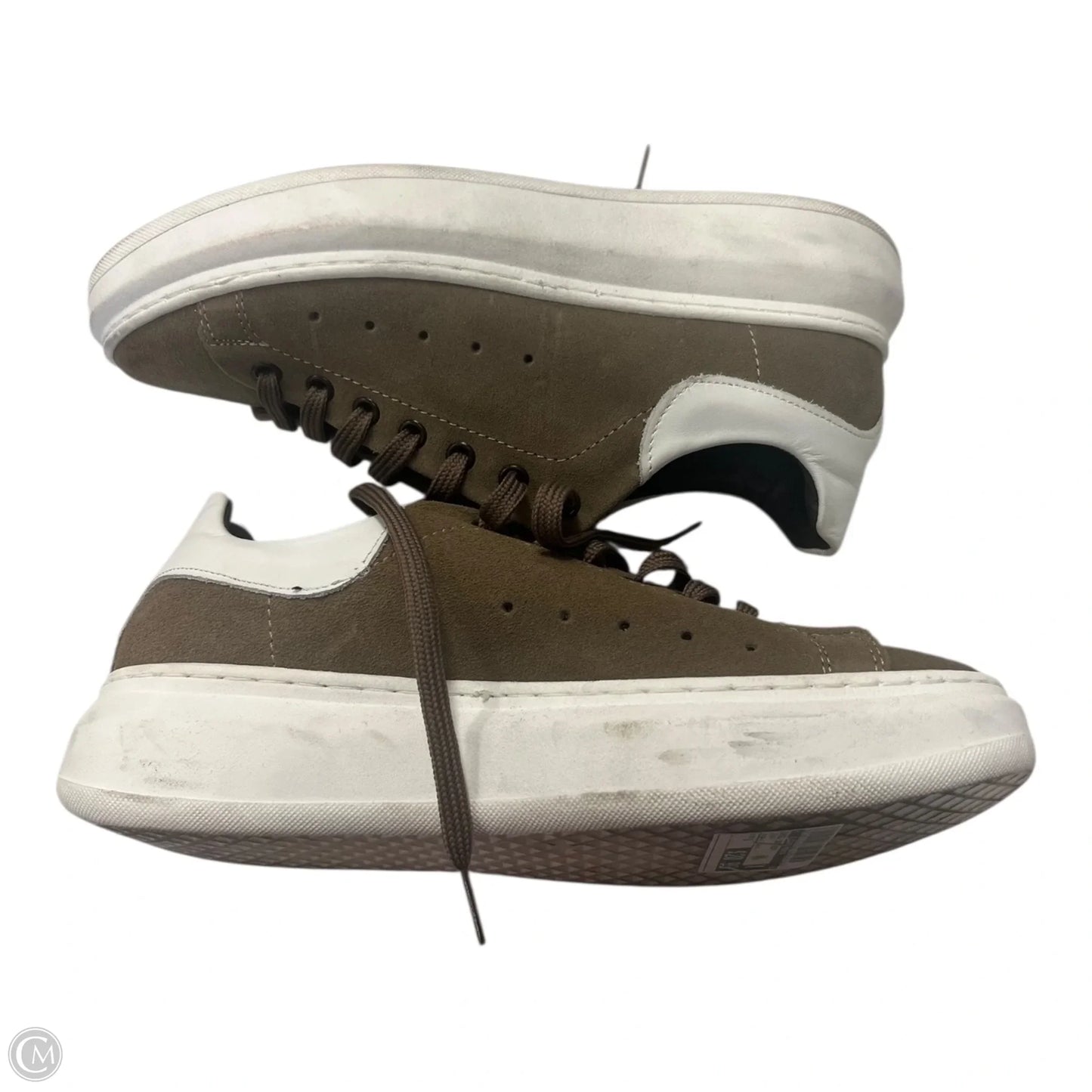 Shoes Sneakers By Clothes Mentor In Ivory, Size: 9