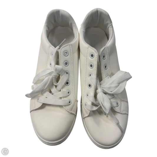 Shoes Sneakers By Clothes Mentor In White, Size: 10