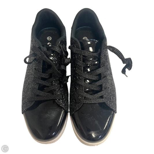 Shoes Sneakers By Clothes Mentor In Black, Size: 10