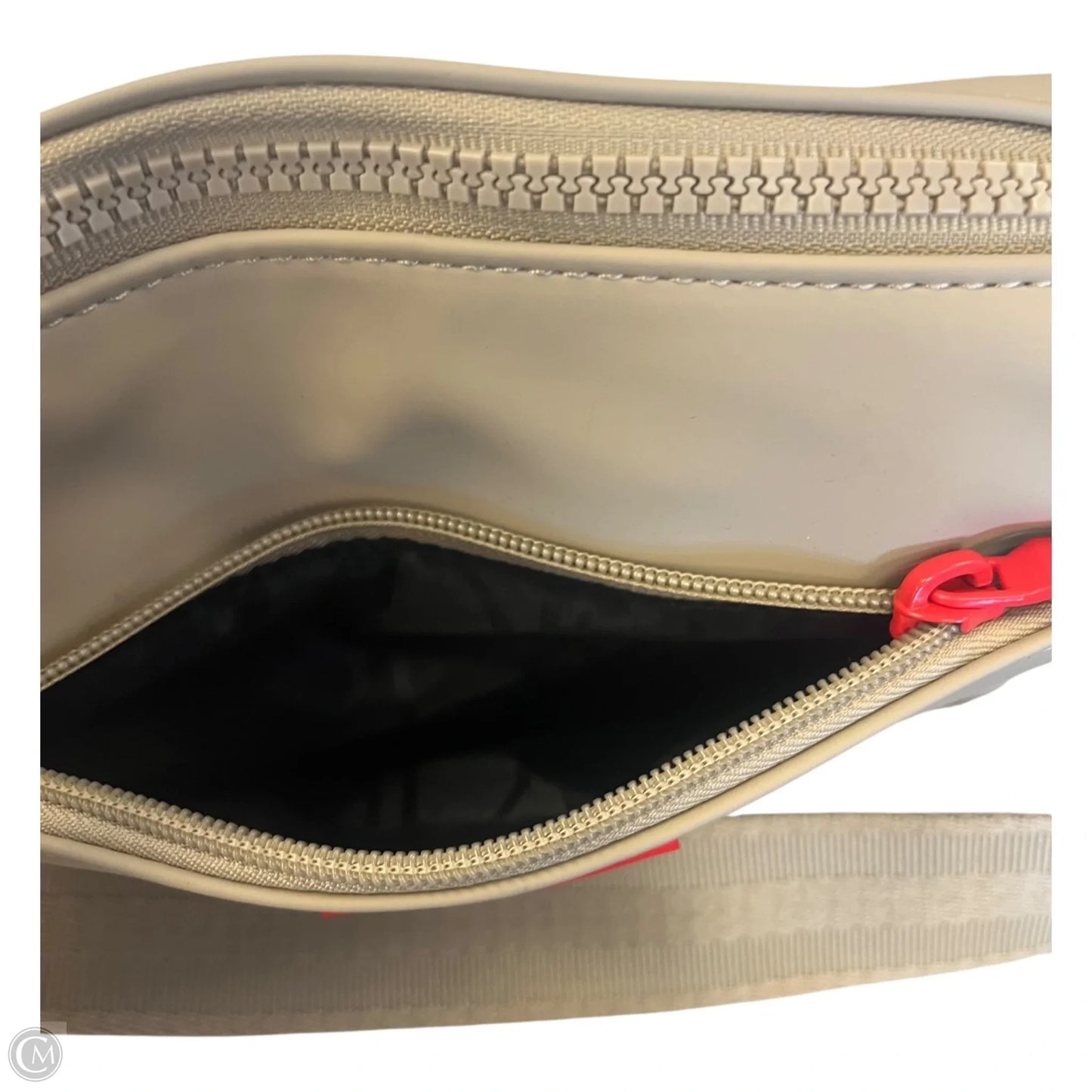 Crossbody Designer By Hunter, Size: Small