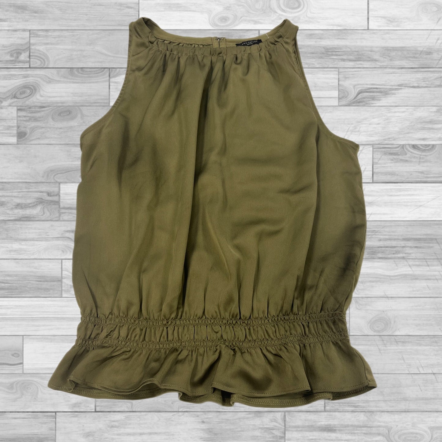 Top Sleeveless By Ann Taylor In Green, Size: Xsp