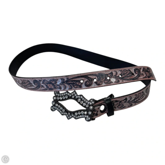 Belt By Clothes Mentor, Size: Medium