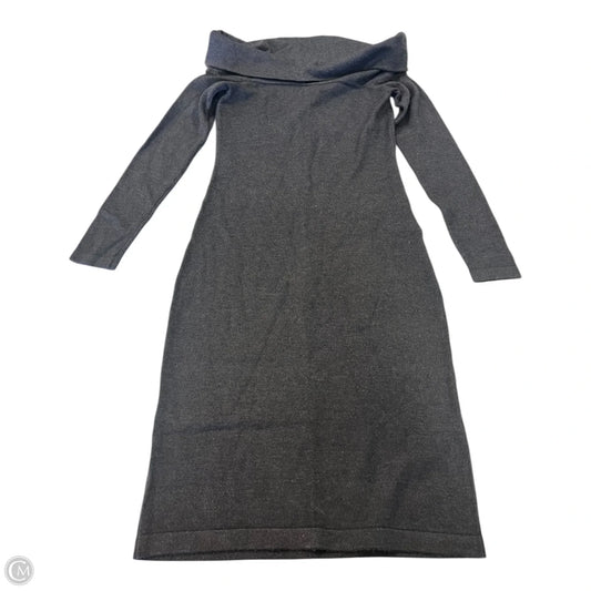 Dress Casual Short By Guess In Grey, Size: S