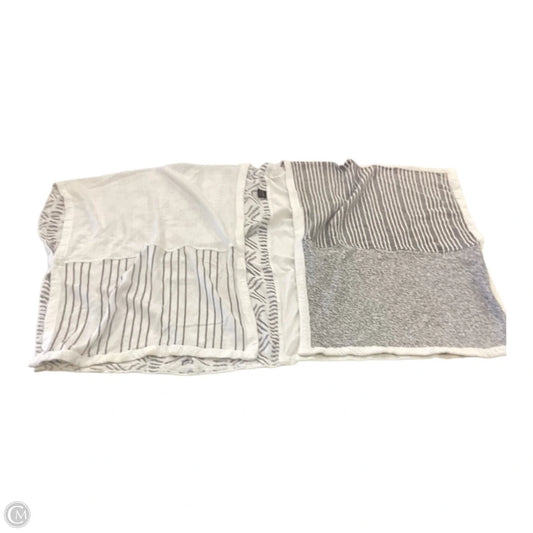 Kimono By Clothes Mentor In Black & White, Size: Osfm