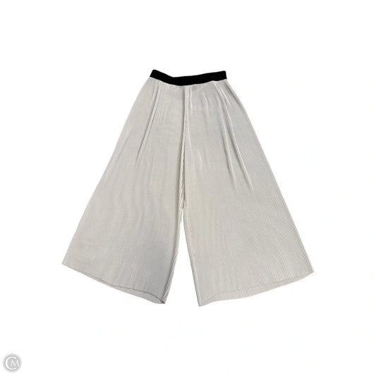 Capris By Zara Basic In Blue/grey, Size: M