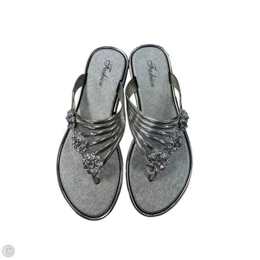 Sandals Flip Flops By Clothes Mentor In Silver, Size: 7