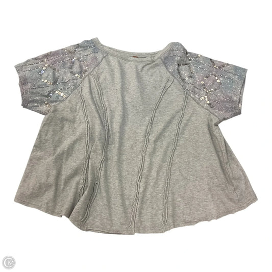 Top Short Sleeve By Free People In Grey & Silver, Size: M