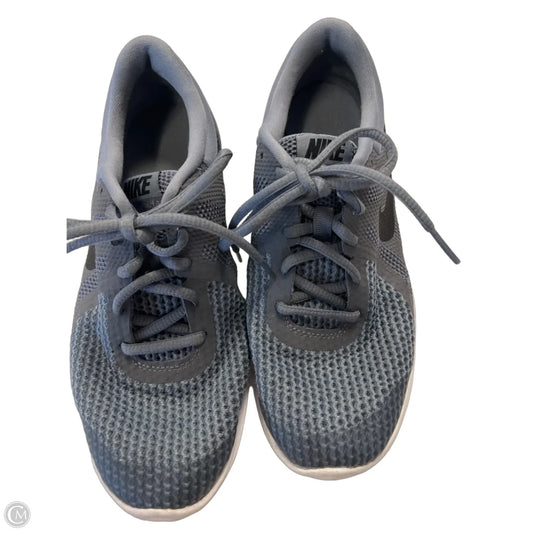 Shoes Sneakers By Nike In Grey & Pink, Size: 7.5