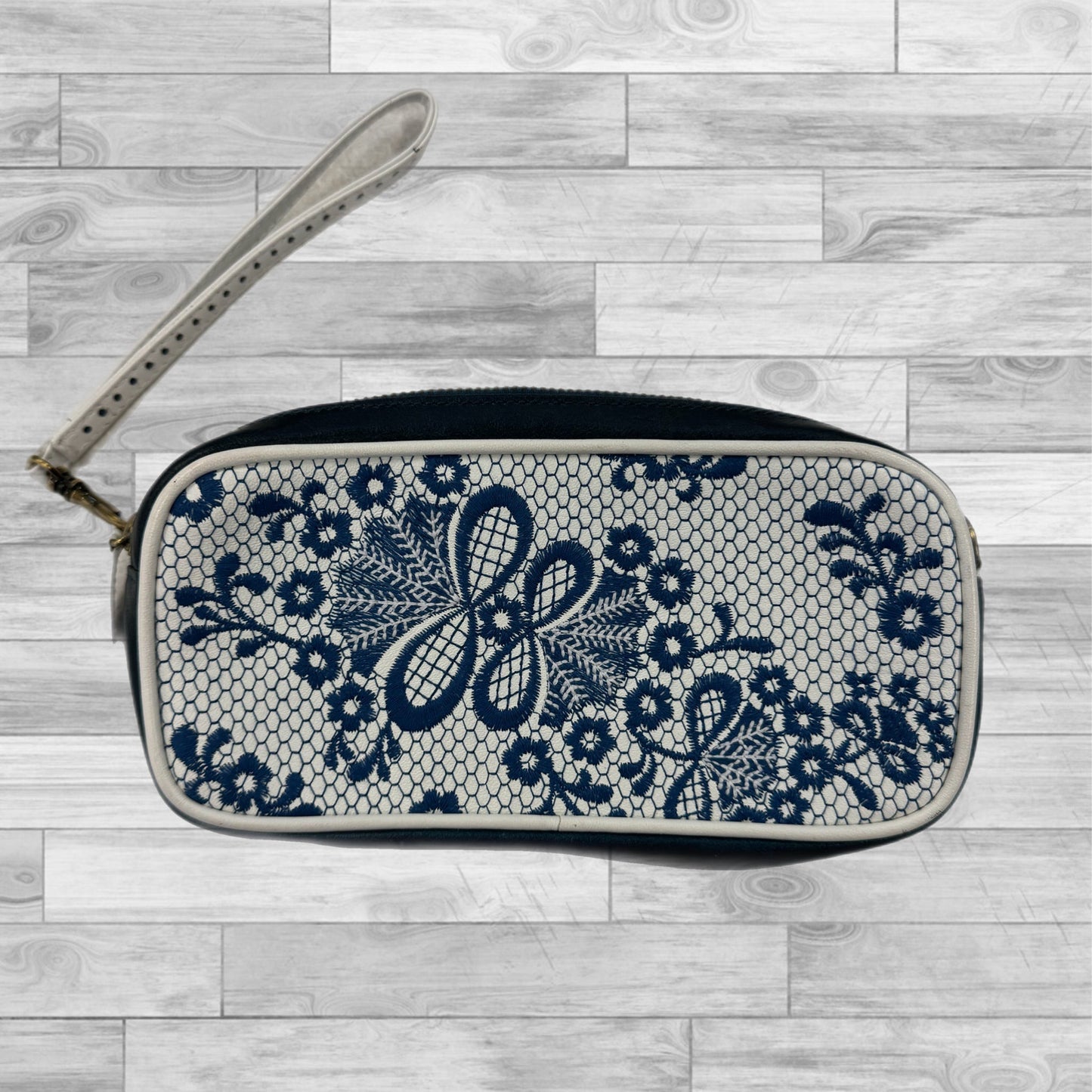 Wristlet Isabella Fiore, Size Small