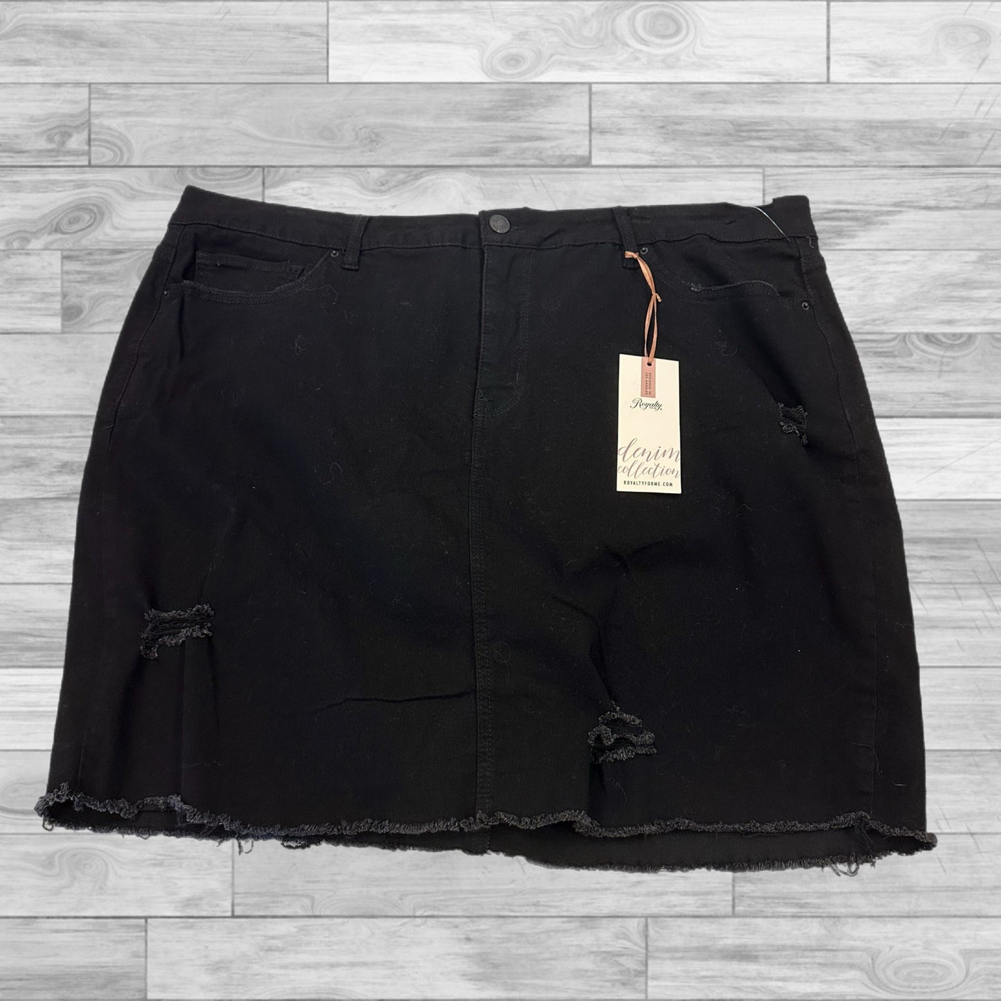 Skirt Mini & Short By Royalty In Black, Size: 22