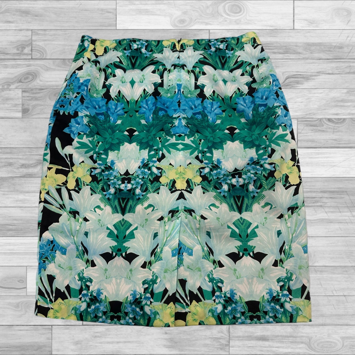 Skirt Mini & Short By Vince Camuto In Floral, Size: 8