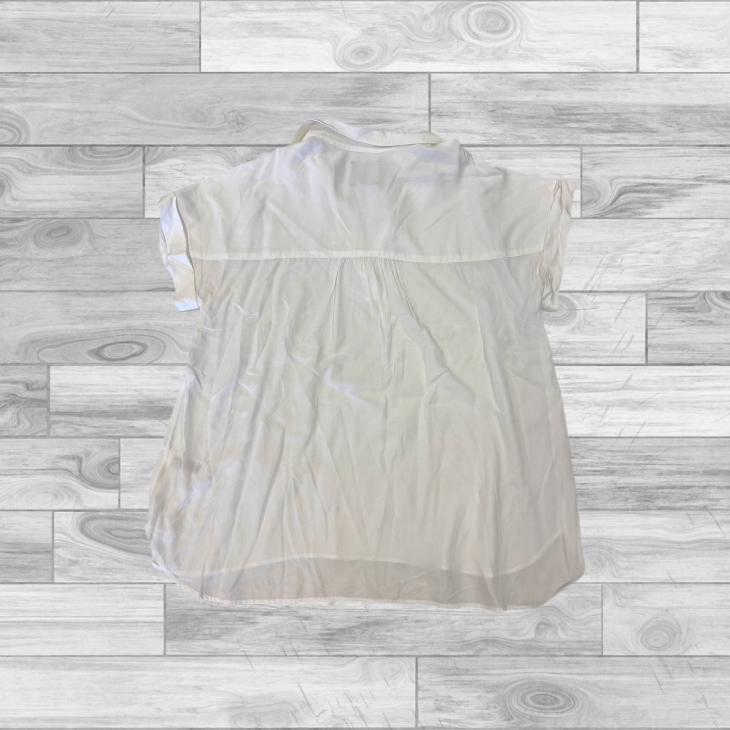 White Top Short Sleeve Cmc, Size Xl