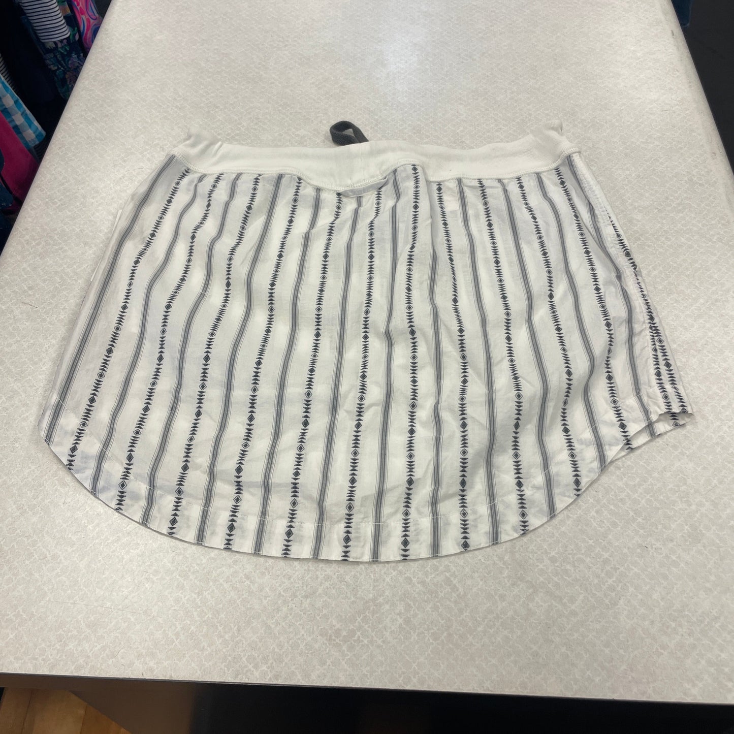 Skirt Mini & Short By Dylan In Striped Pattern, Size: 8