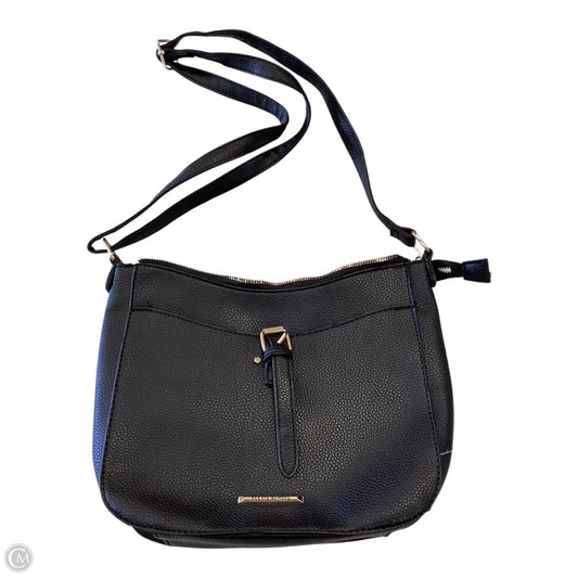 Crossbody By Clothes Mentor, Size: Medium