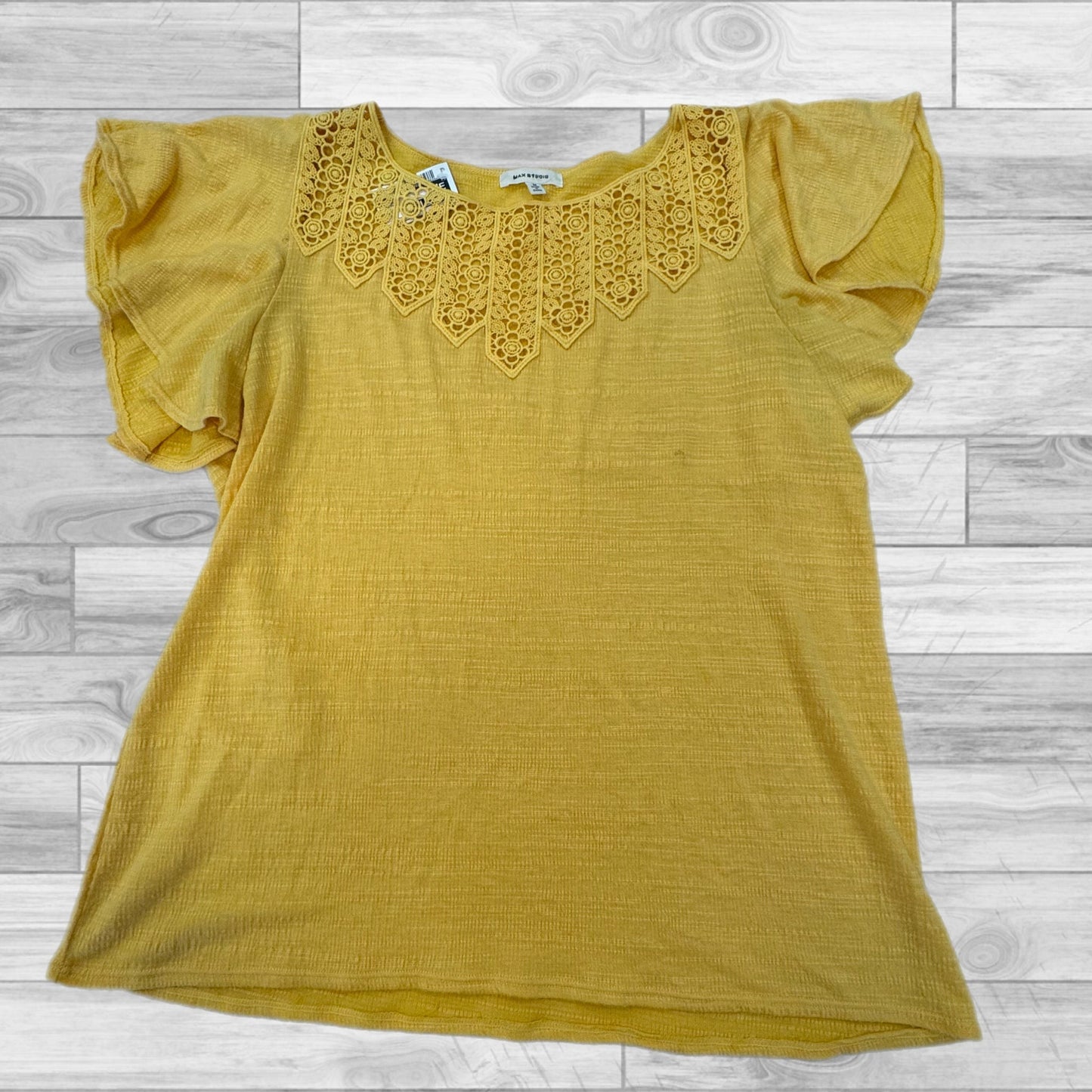 Yellow Top Short Sleeve Max Studio, Size M