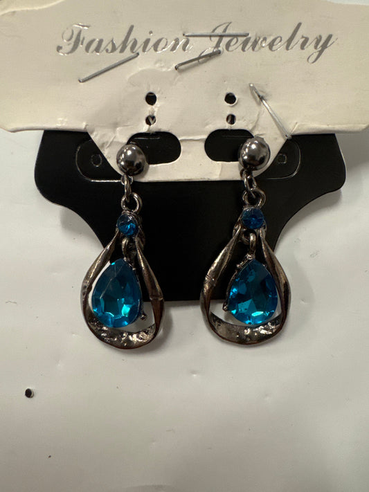 Earrings Dangle/drop By Cmc