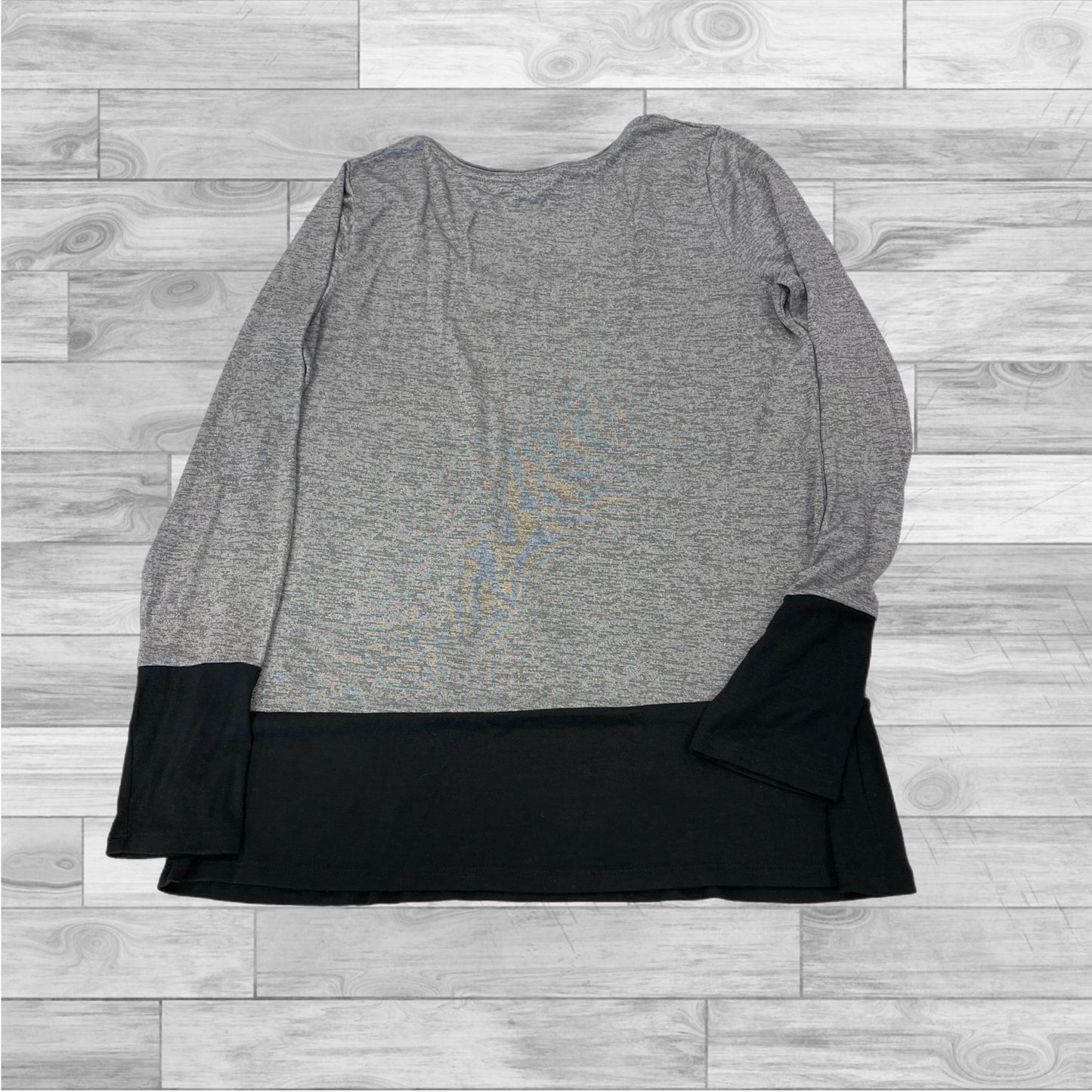 Top Long Sleeve By Vince In Grey, Size: M