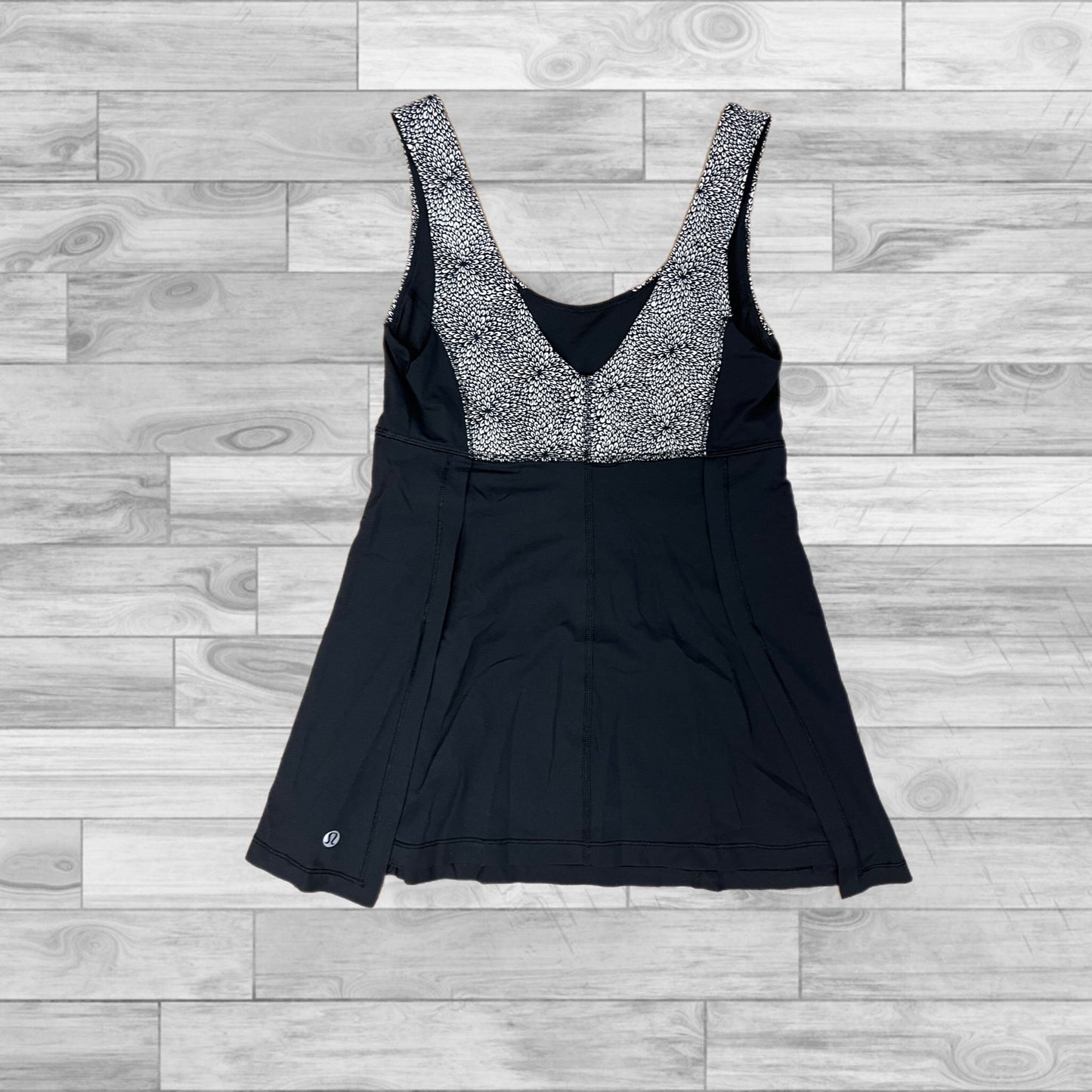 Top Sleeveless By Lululemon In Black, Size: 4