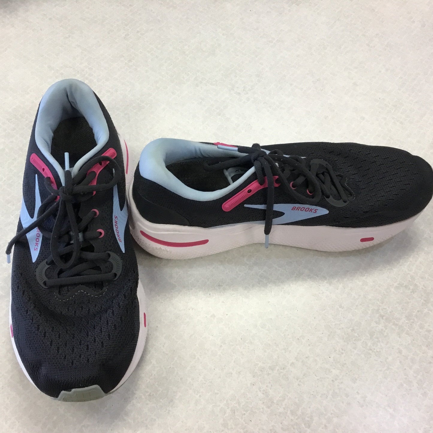 Shoes Athletic By Brooks  Size: 11