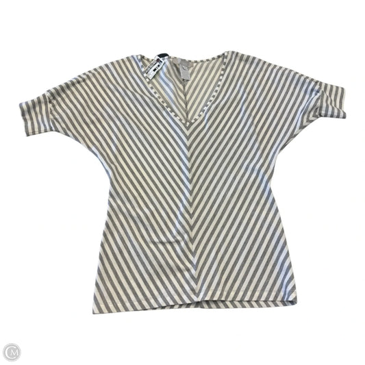 Top Short Sleeve By Clothes Mentor In Grey, Size: S