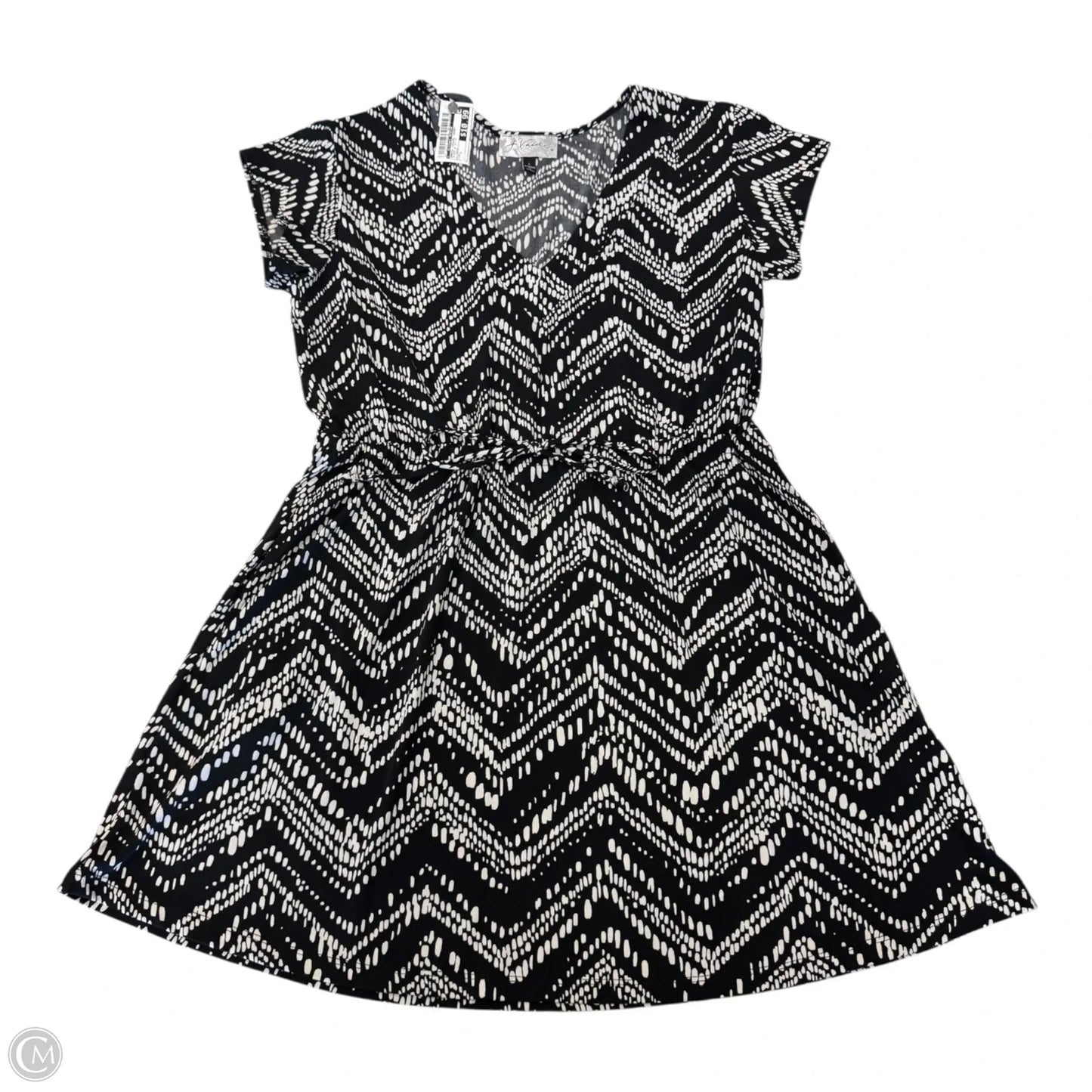 Dress Casual Short By Clothes Mentor In Black & White, Size: L