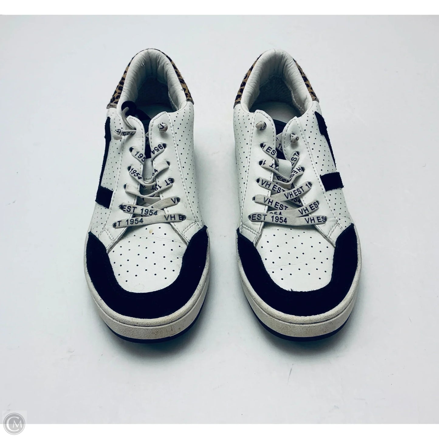 Shoes Sneakers By Vintage In White, Size: 9