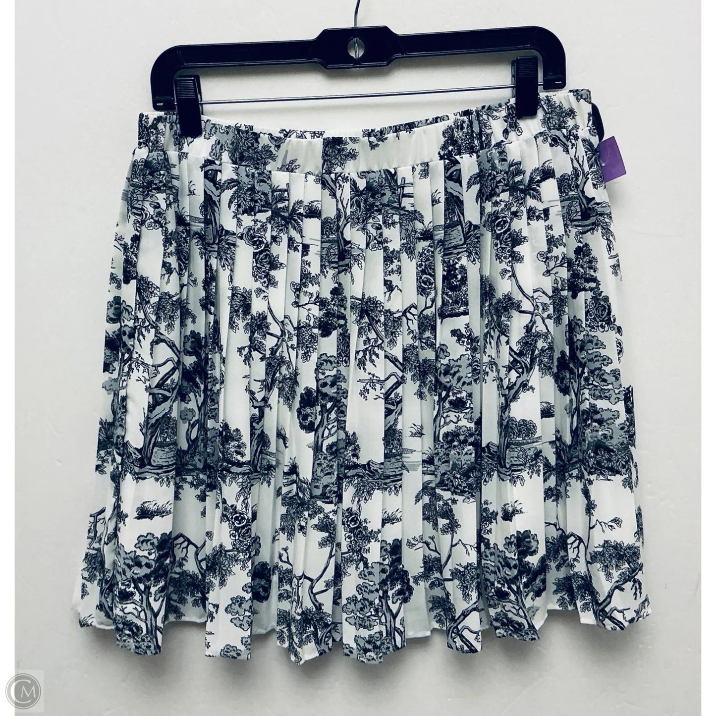 Skirt Mini & Short By Banana Republic In White, Size: M