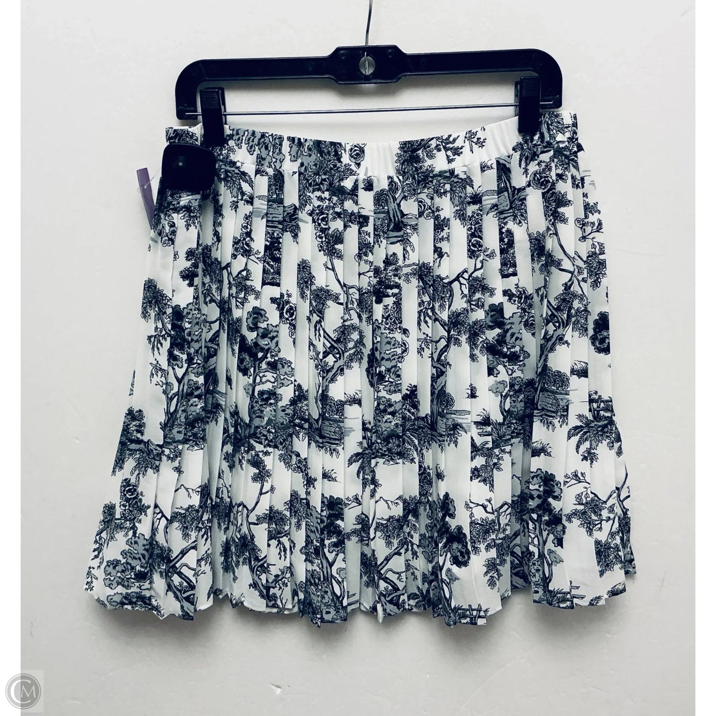 Skirt Mini & Short By Banana Republic In White, Size: M