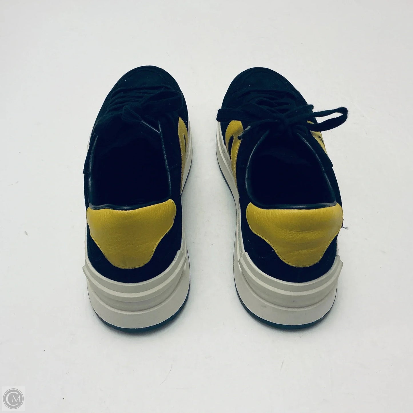 Shoes Sneakers By Steve Madden In Black & Yellow, Size: 9.5