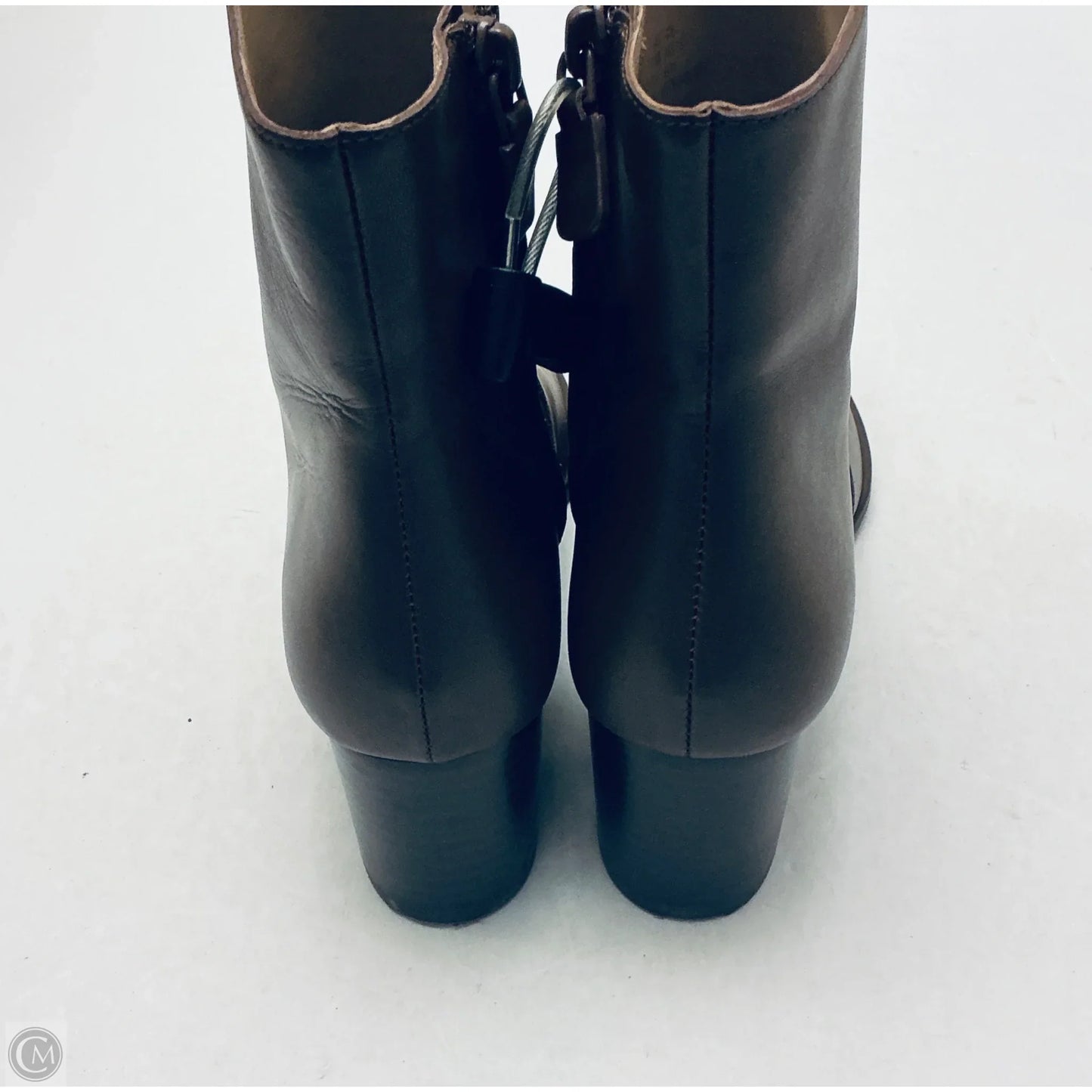 Boots Designer By Stuart Weitzman In Brown, Size: 7.5
