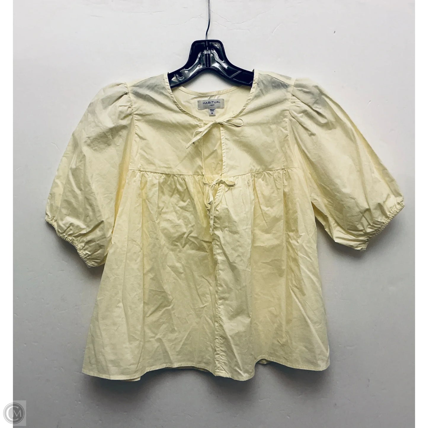 Top Short Sleeve Basic By Habitual In Yellow, Size: M