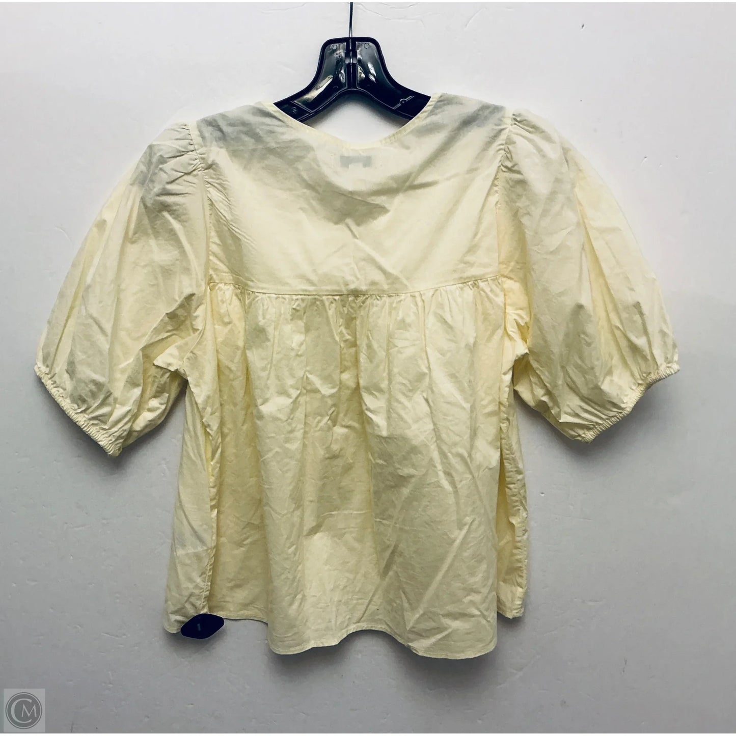Top Short Sleeve Basic By Habitual In Yellow, Size: M