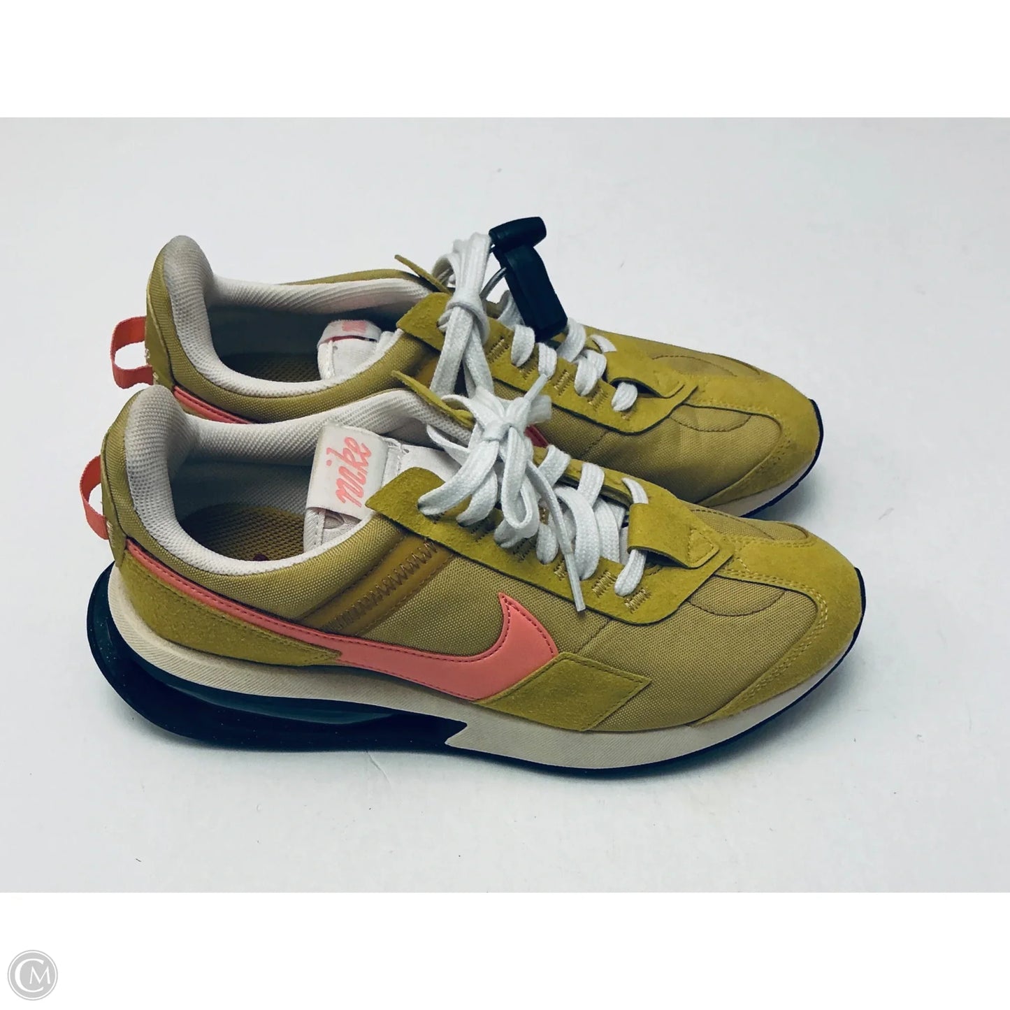 Shoes Athletic By Nike In Yellow, Size: 10