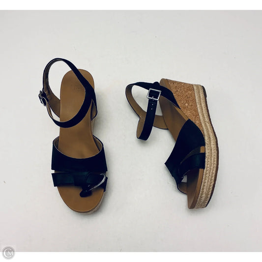 Sandals Designer By Ugg In Black, Size: 9.5