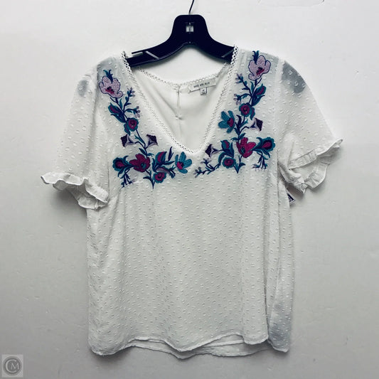 Top Short Sleeve Basic By Skies Are Blue In White, Size: M