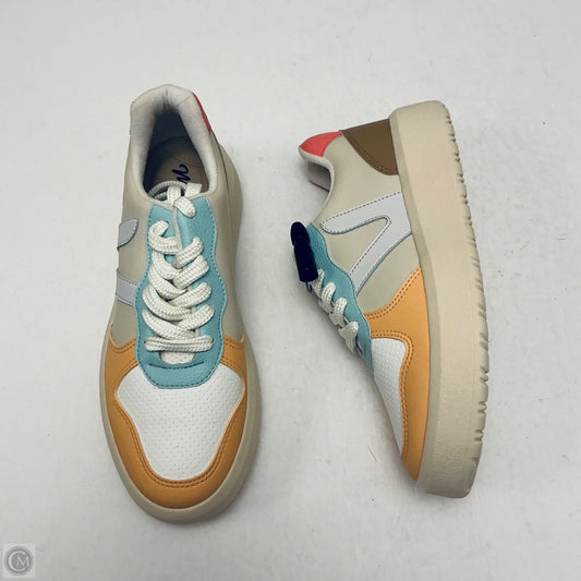 Shoes Sneakers By Meraki In Cream, Size: 9