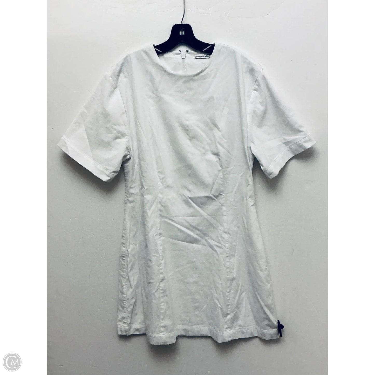 Dress Casual Short By Abercrombie And Fitch In White, Size: L