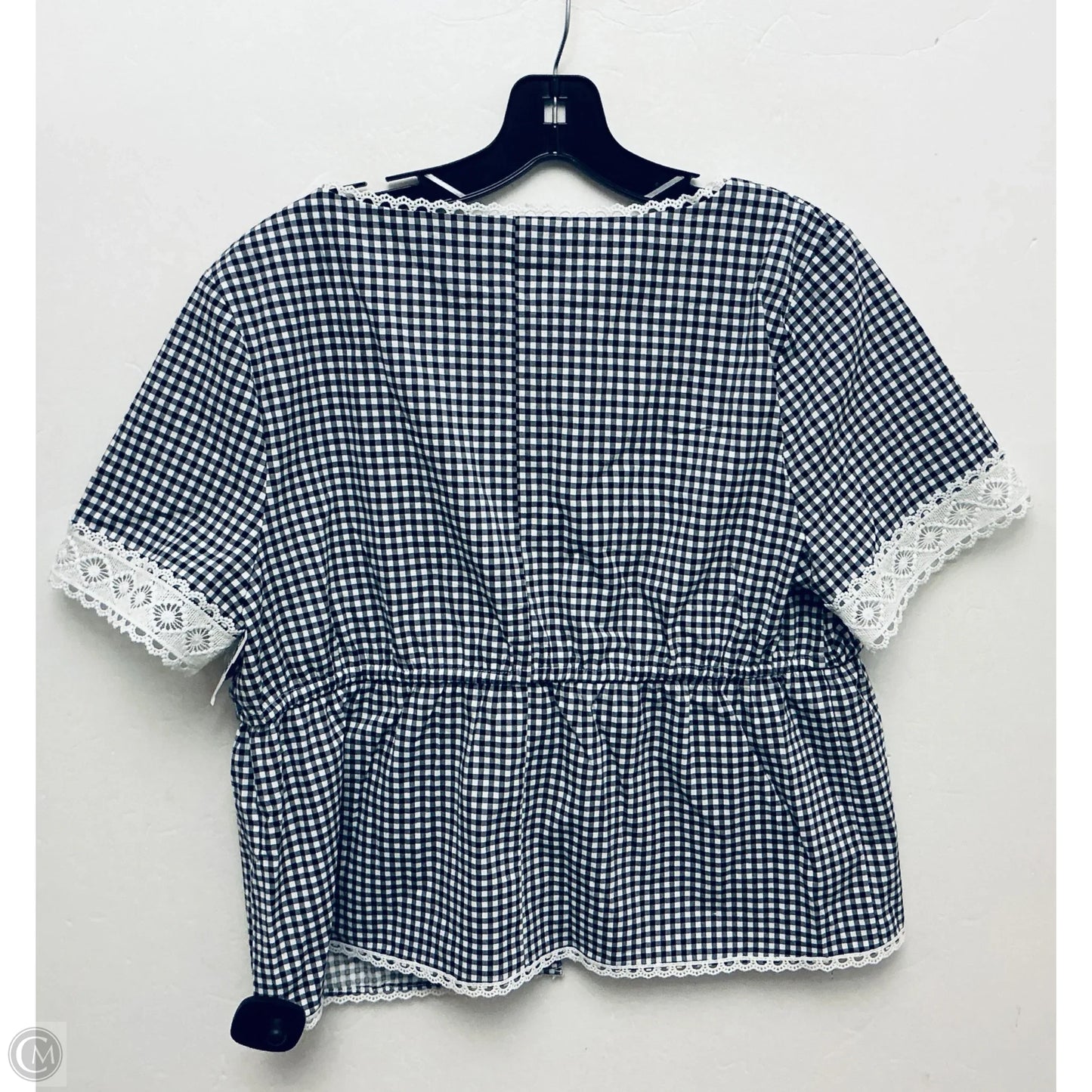 Top Short Sleeve By Bagatelle In Checkered Pattern, Size: L