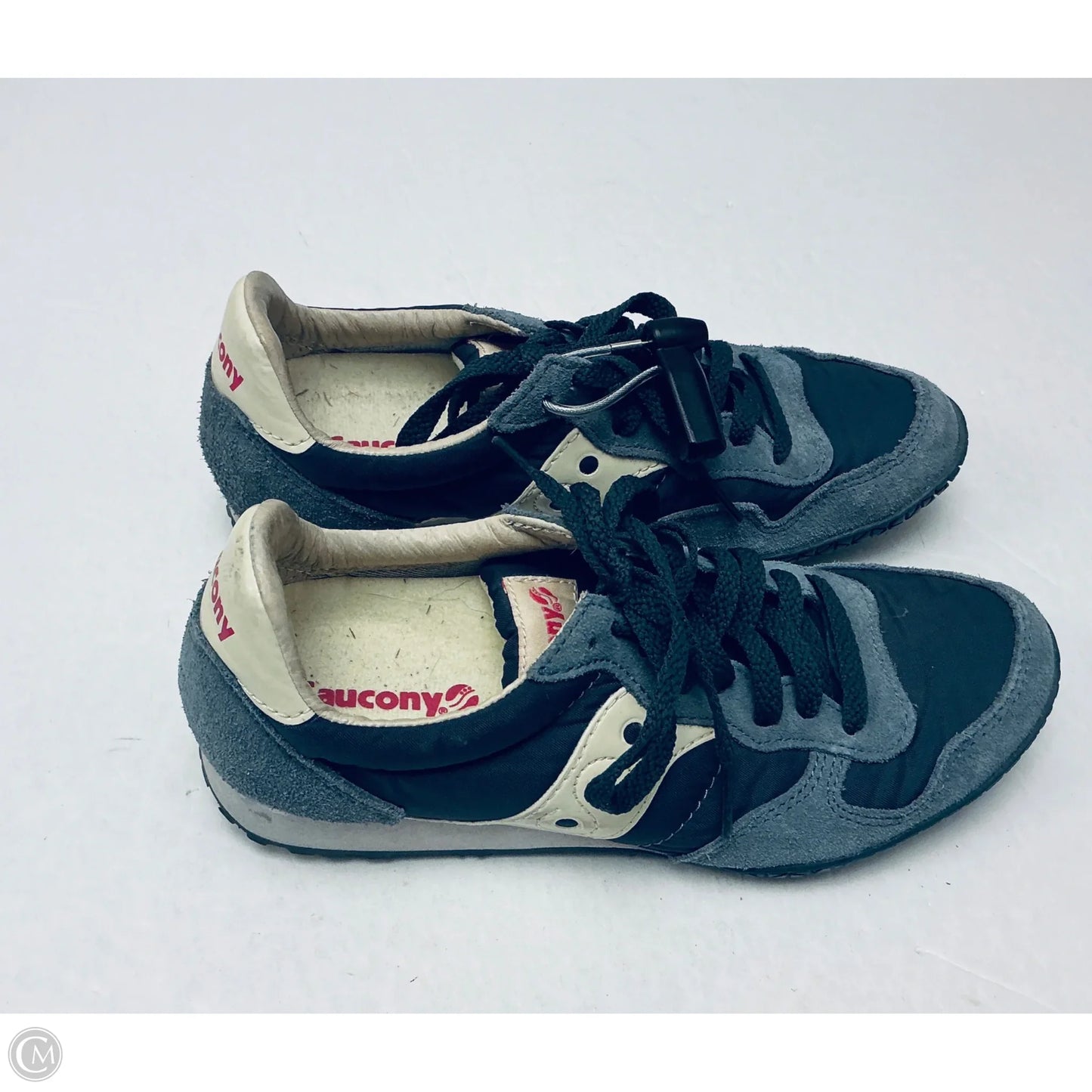 Shoes Sneakers By Saucony In Grey, Size: 6.5