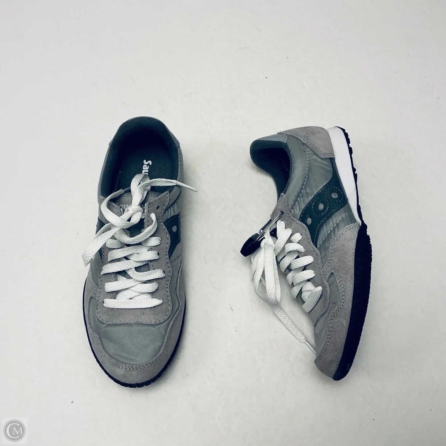 Shoes Sneakers By Saucony In Grey, Size: 7