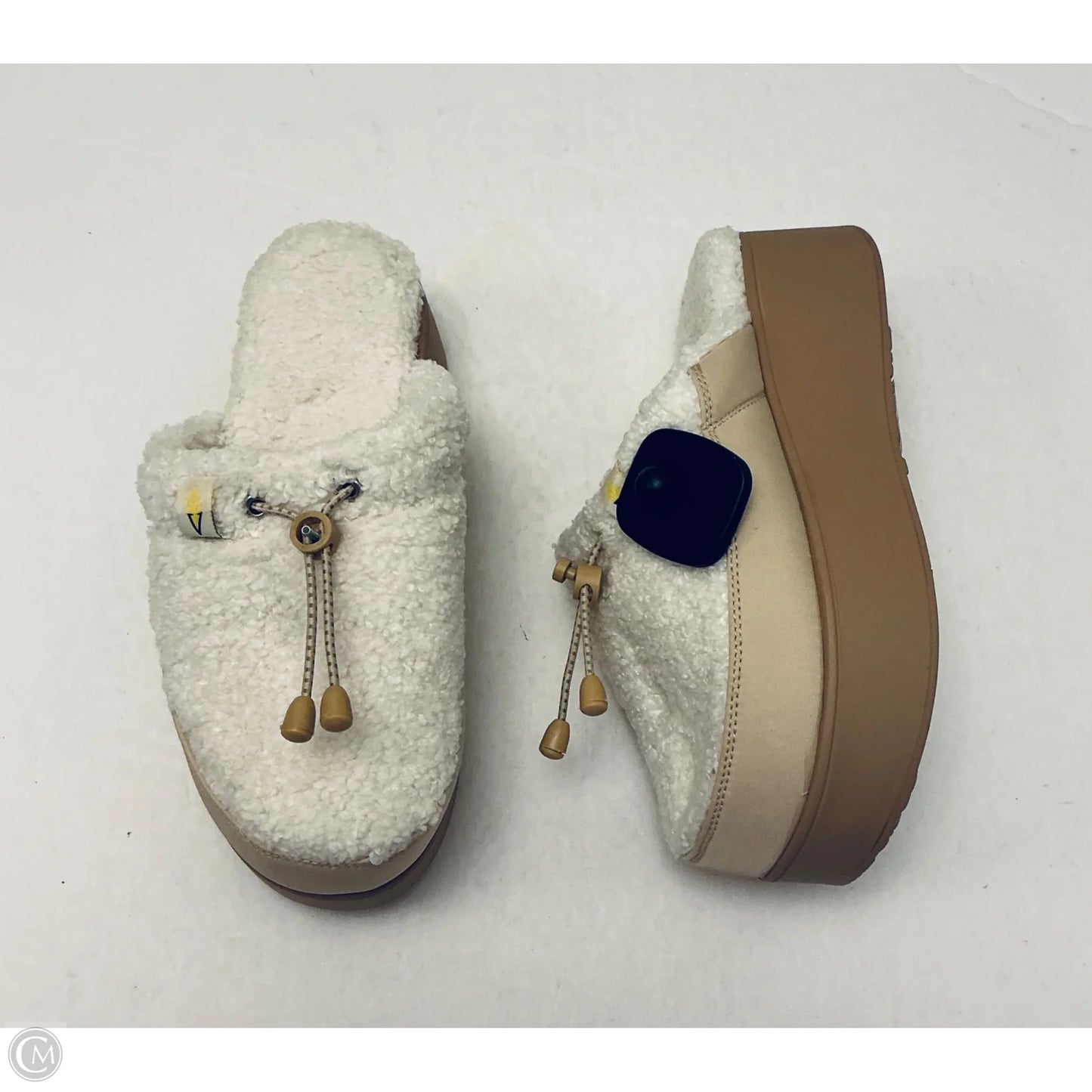 Shoes Heels Wedge By Volatile In White, Size: 6