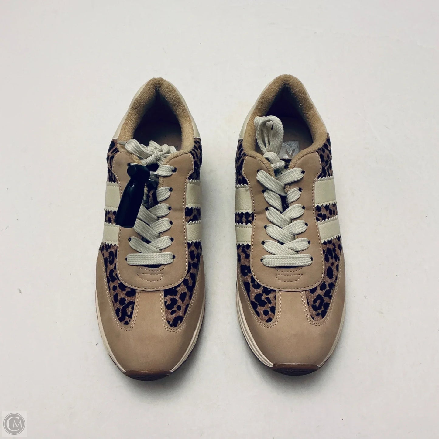 Shoes Sneakers By Dolce Vita In Animal print, Size: 7