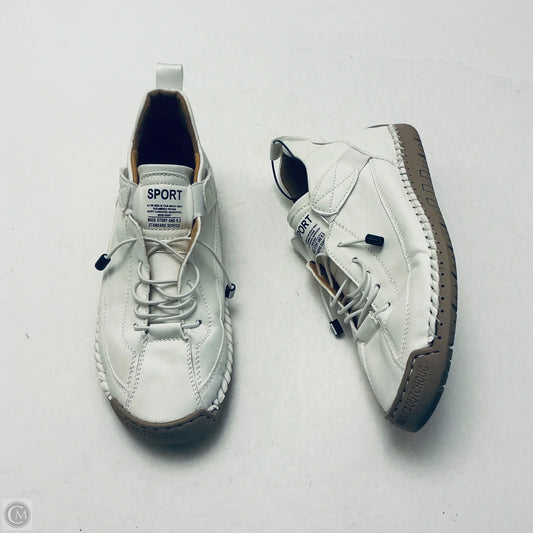 Shoes Sneakers By Clothes Mentor In White, Size: 8.5